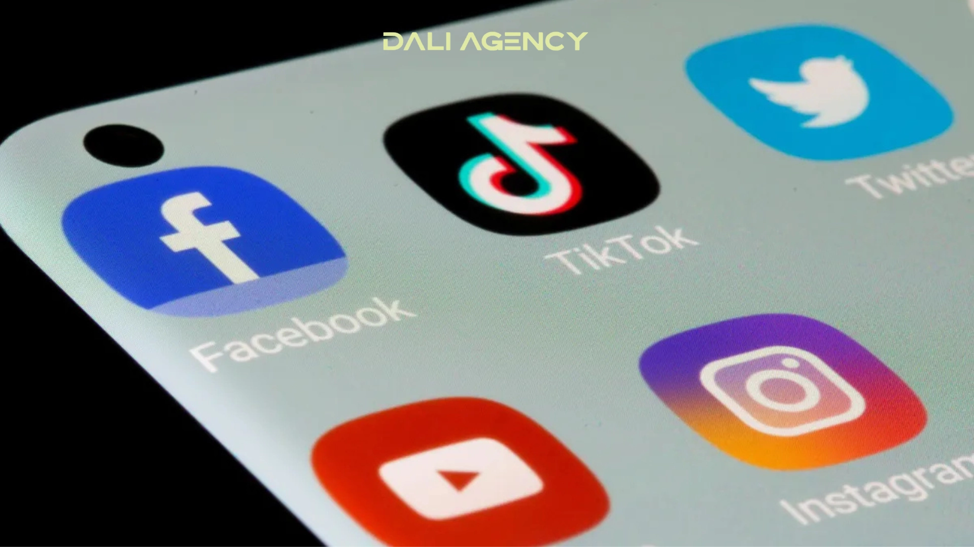 Combining all media channels to create an effective advertising campaign